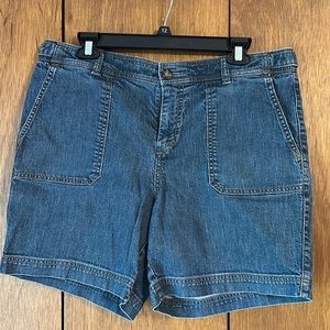 Dockers shorts, size 14